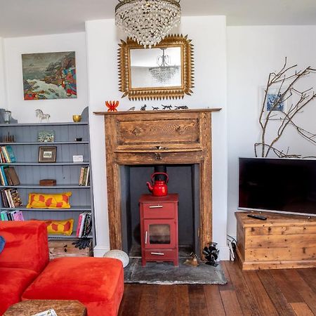 Finest Retreats - Western Watch - Sea Views, Pets Accepted, Sleeps 6 Lower Boscaswell エクステリア 写真
